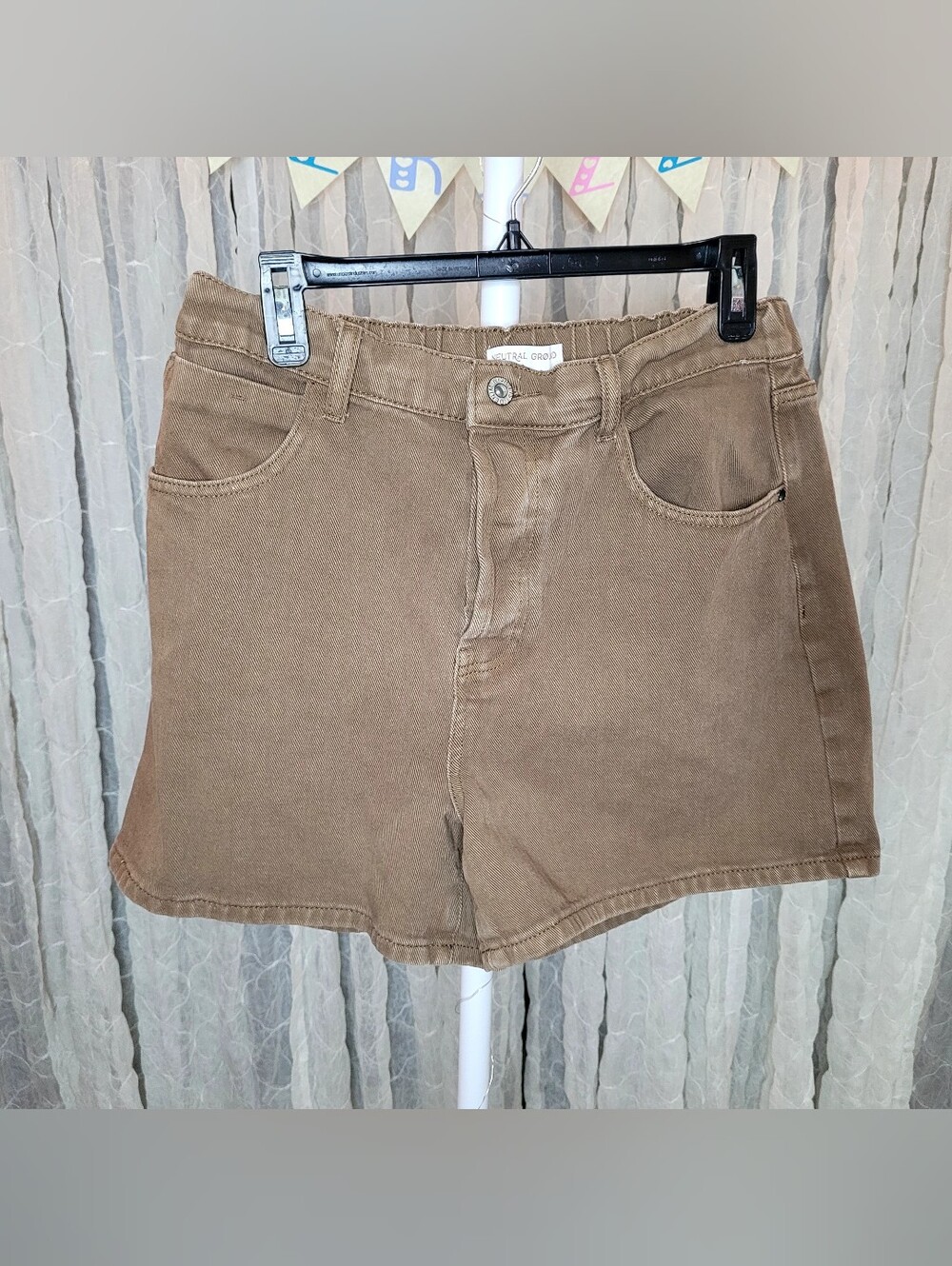 NEUTRAL GROUND High Rise Elastic Waist Tan Utility Twill Shorts Size L